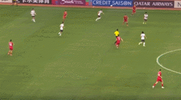 [流言板]愛德華茲賽后采訪喊話加福德：本該隔扣你但手下留情了