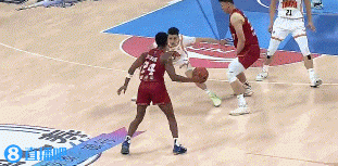 png电子平台神兵天降！曾凡博起飞力压防守双手暴力补扣