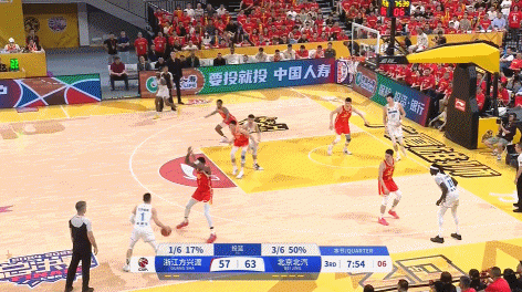 百步穿杨！陈盈骏轰进加长三分 帮助北京继续扩大领先