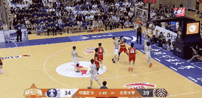 在3个月内赢得3 MVP 这是这个年轻人.吗？