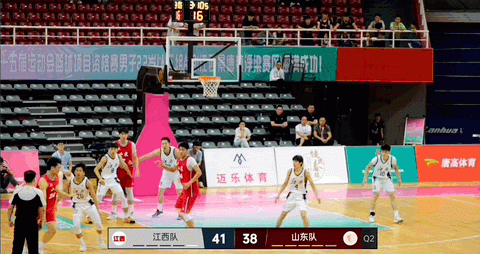 在3个月内赢得3 MVP 这是这个年轻人.吗？
