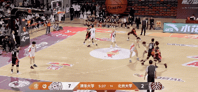 在3个月内赢得3 MVP 这是这个年轻人.吗？
