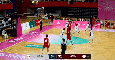 在3个月内赢得3 MVP 这是这个年轻人.吗？
