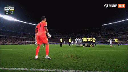 【万博足球】对手吹📣厄瓜多尔球员：在那距离给任意球，就是给梅西进球机会