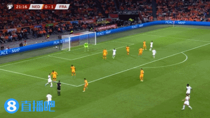半场-法国1-0荷兰 姆巴佩抢点凌空垫射破门韦霍斯特伤退
