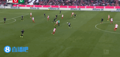 半场-诺伊尔神扑金马进球被吹 拜仁慕尼黑0-0不莱梅
