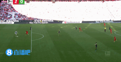 拜仁开场13分钟2球领先！格雷茨卡推射破门，穆勒献助攻
