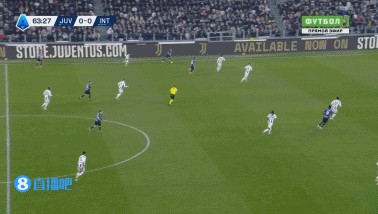 2.7分解围型前锋😂劳塔罗对尤文4次射门0射正，踢呲+打飞+射偏