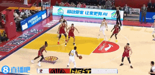 手感火热！纳纳利半场14中9砍下22分 三分5中4