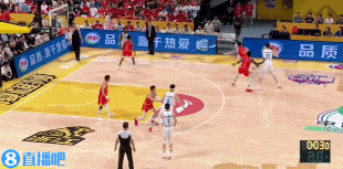 脏活累活我来！周琦各种护筐+前场板 9中6贡献13分14板3助2帽