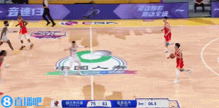 时间刚刚好！胡金秋压哨三分命中 率队将分差迫近到3分