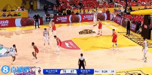 脏活累活我来！周琦各种护筐+前场板 9中6贡献13分14板3助2帽