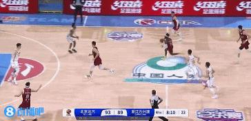 丝毫不手软！雷蒙45度角+底角各命中追身三分！北京重新反超7分！