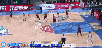 独一档的存在！巴里-布朗27中16轰下44分5板7助3断1帽