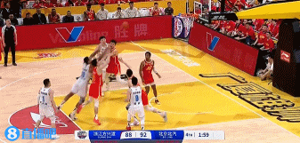 😡关键时刻连丢罚球！林秉圣&布朗&朱俊龙铁4个 孙铭徽两罚全铁