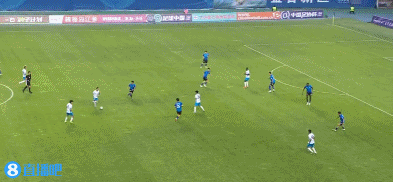 西海岸1-0领先大连鲲城！阿齐兹后点包抄破门，段刘愚助攻